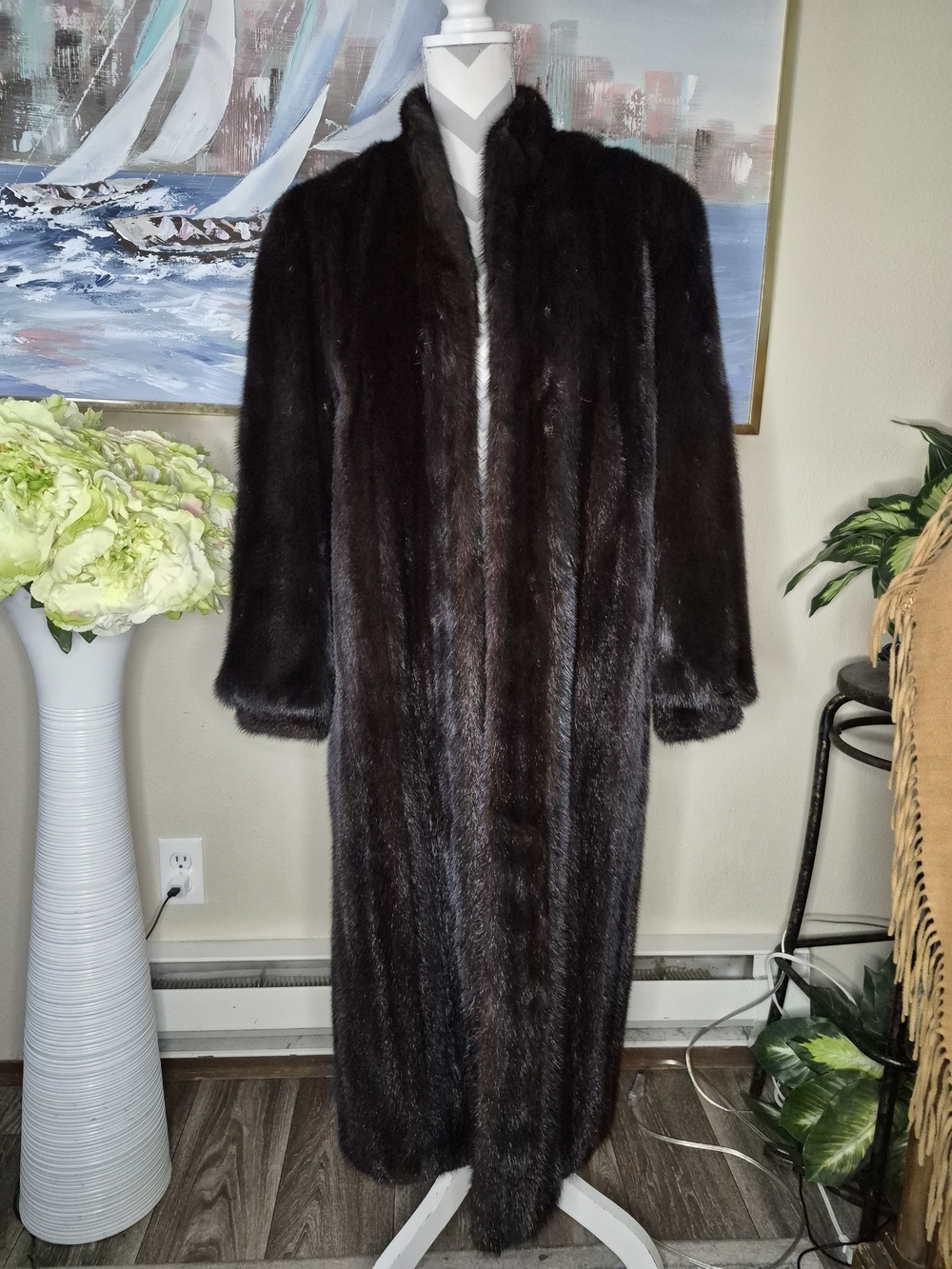 Elegant Dark Brown Full-Length Mink Coat